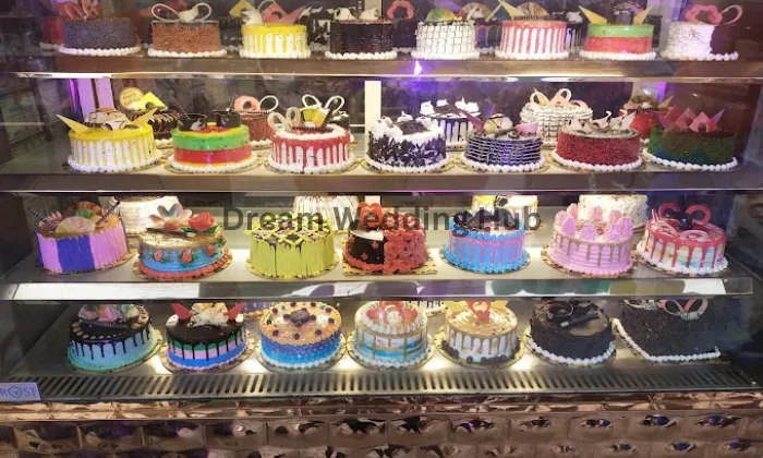 Papa Cakes The Live Cake Studio